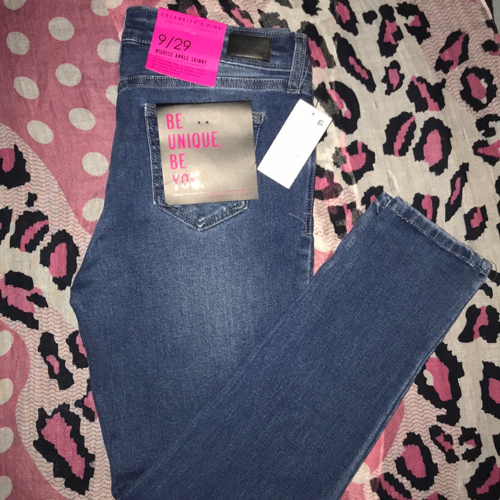 Size 9/29 Midrise Ankle Skinny Jeans